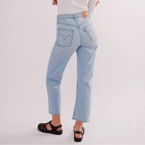Levi’s Ribcage Straight Ankle Jeans Light Blue Distressed